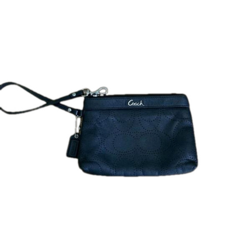 🌸Host Pick🌸 Coach Black Leather Wristlet